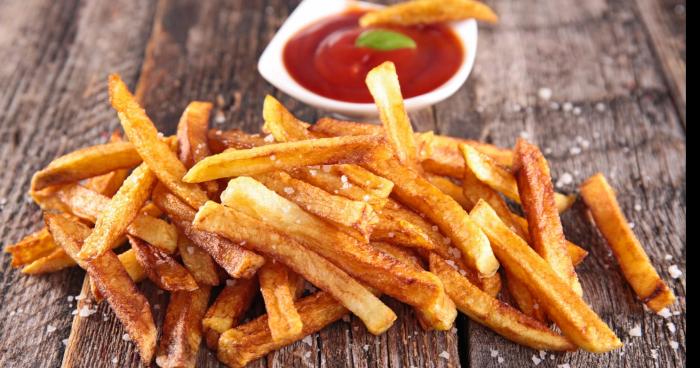 Scandale en Essonne : les frites des cantines majoritairement composées de déchets de plastique !