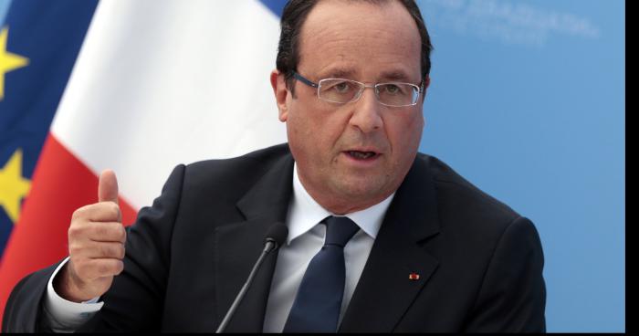 François Hollande démissionne