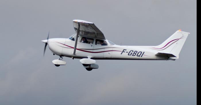 Politique: un cessna 172 en remplacement du Falcon présidentiel