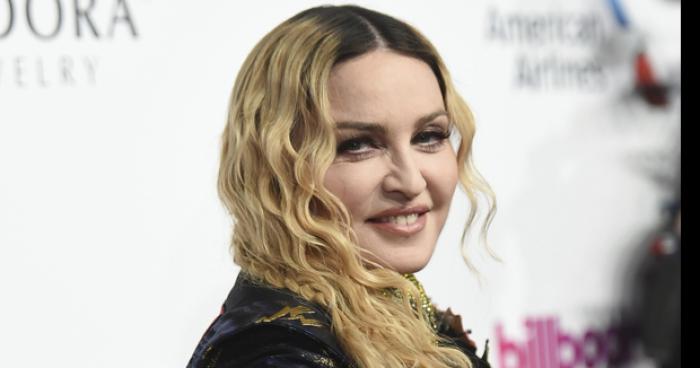 Madonna arrête de faire un de ses classiques en spectacle