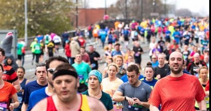 Brice D'Hont survole le marathon de La Rochelle !