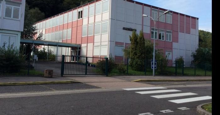 Un collège ferme en raison de pleinte