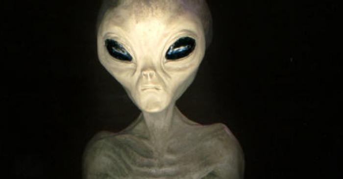 Un extra-terrestre se prend en selfie quand il fait caca !