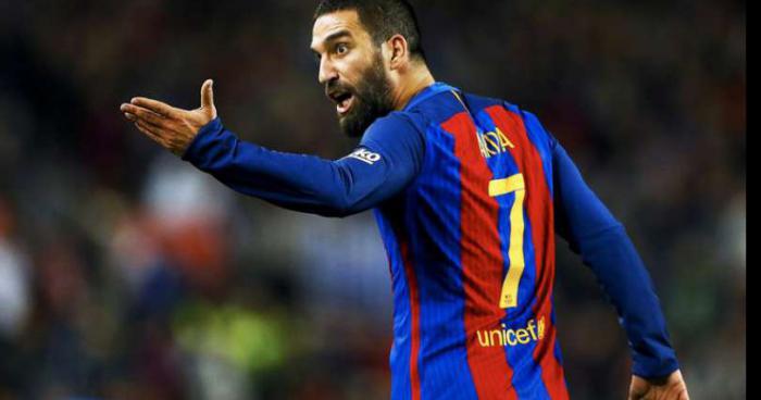 Officiel : L'Olympique Lyonnais  casse sa tirelire pour Arda Turan !