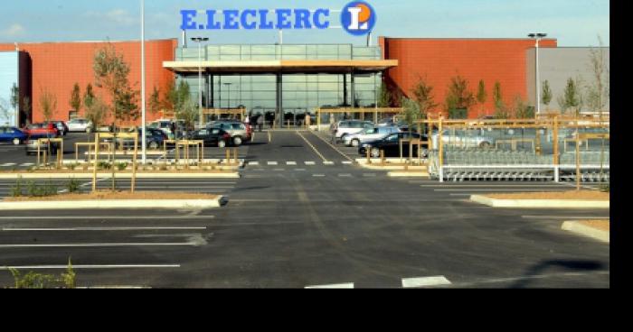 Peupeu recoit 10000000 d euros de Leclerc