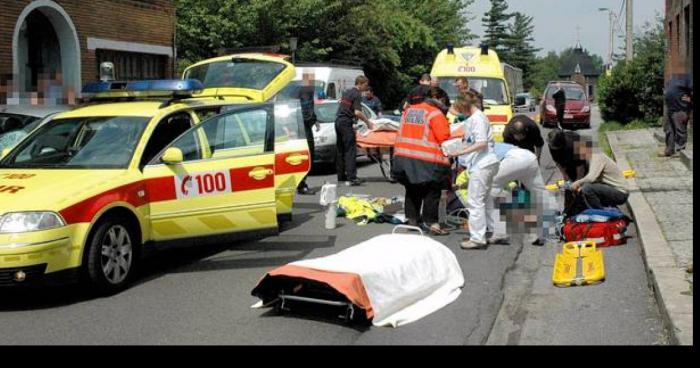 Namur: drame David âgé de 3 ans emporté par les rafales de vent a 100km/h atterri sur le toit d'une voiture il est gravement blessé, ses jours sont en danger.