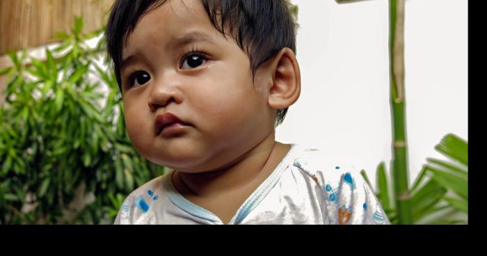 Un enfant du Cambodge se prenome 