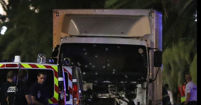 Les attentats de Nice est un complot !