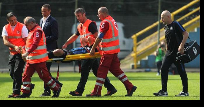 Grosse Blessure lors du match entre l'Atalanta Bergame et Cagliari lors de la 19 ème journée de la Série A