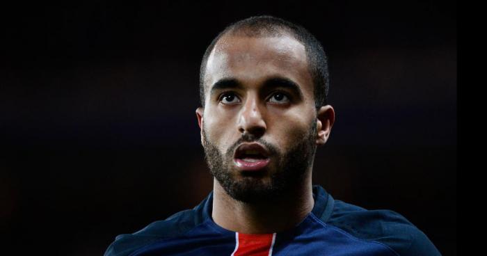 Lucas Moura file en Chine