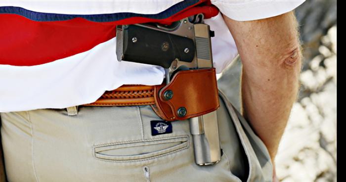 On a en France aujourd'hui le droit de porter des armes à feu légalement dans la rue !