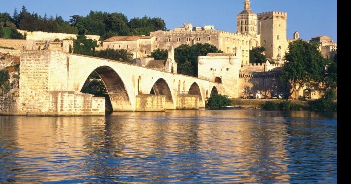 Un tueur en série s'échappe  d'un  hôpital psychiatrique près  d'Avignon