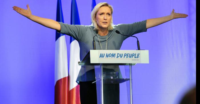 Pour Marine Le Pen, la croix gammée est 