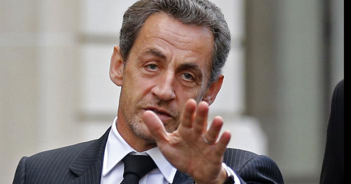 Un député propose une taxe sur le livre de Sarkozy afin de rembourser ses 600 milliards de dettes !