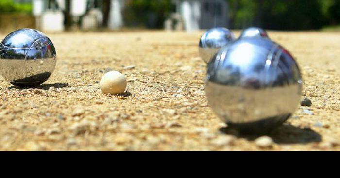 UN JEUNE ESPOIR VERS LA BOULE DU STADE