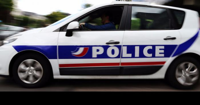 Des fonctionnaires de police lobotomie