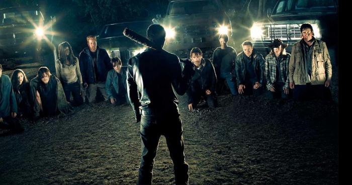 The Walking Dead le groupe a Rick agenouillé devant un nouveau groupe