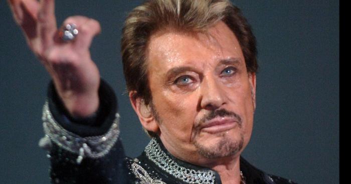 Une blonde en cavale après le viol de Johnny Hallyday