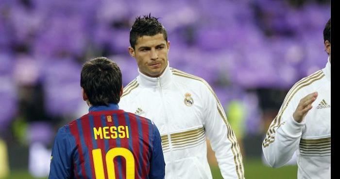 Christano ronaldo et lionel messi en pour parler une signature de contat a sailly labourse