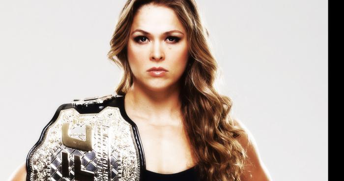 Ronda rousey a raw le 10 août 2015