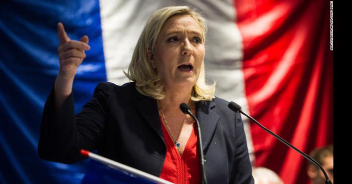 Marine Le Pen promet plus d air pour les gens du voyage